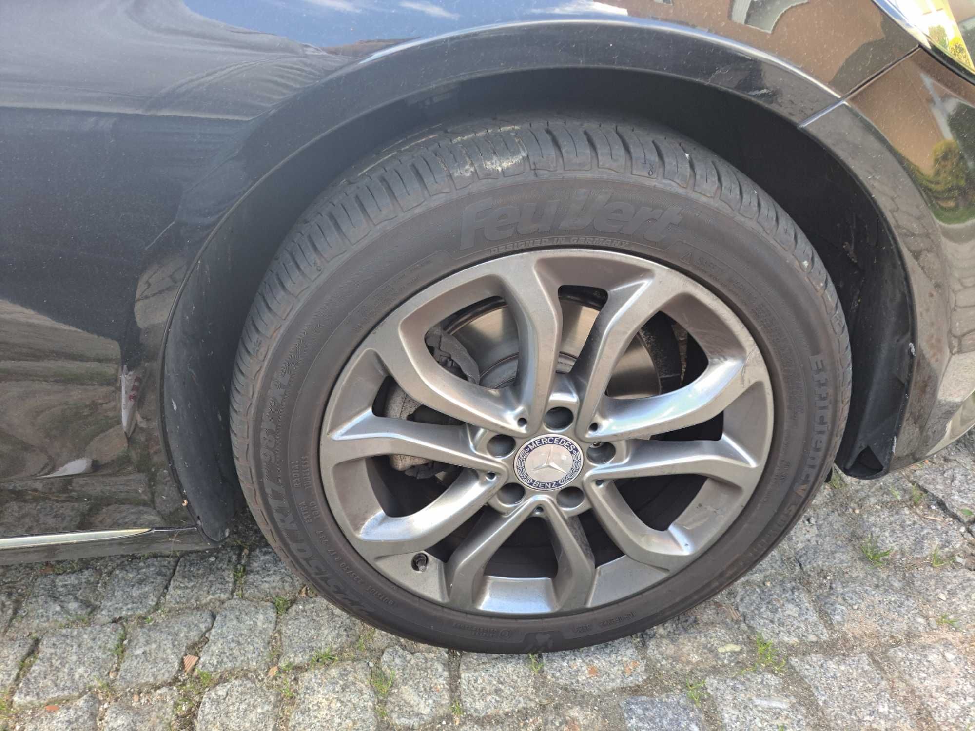 Mercedes benz C200d Completamente Novo