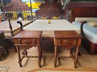 Excelentes mesas de cabeceira em madeira maciça - Valor unitário - ópt
