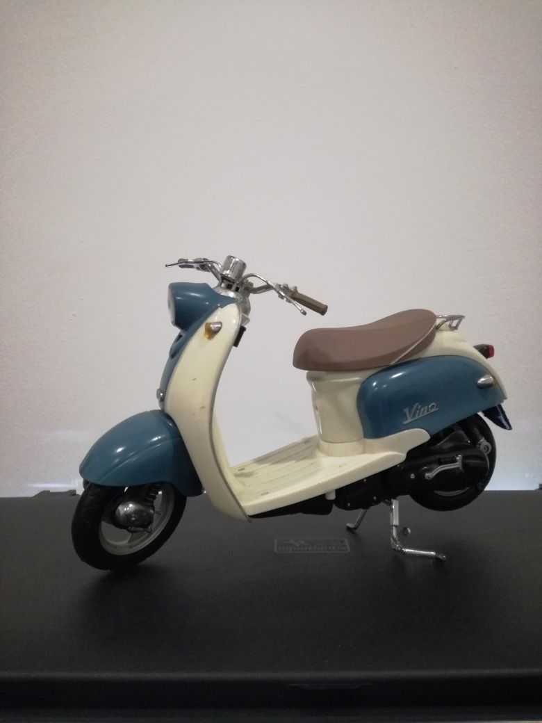 Yamaha VINO réplica miniatura