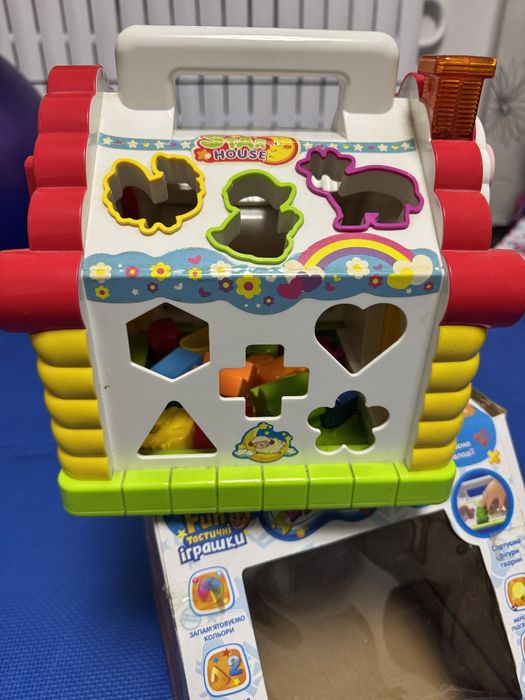 Іграшковий будинок теремок інтерактивний, сортер