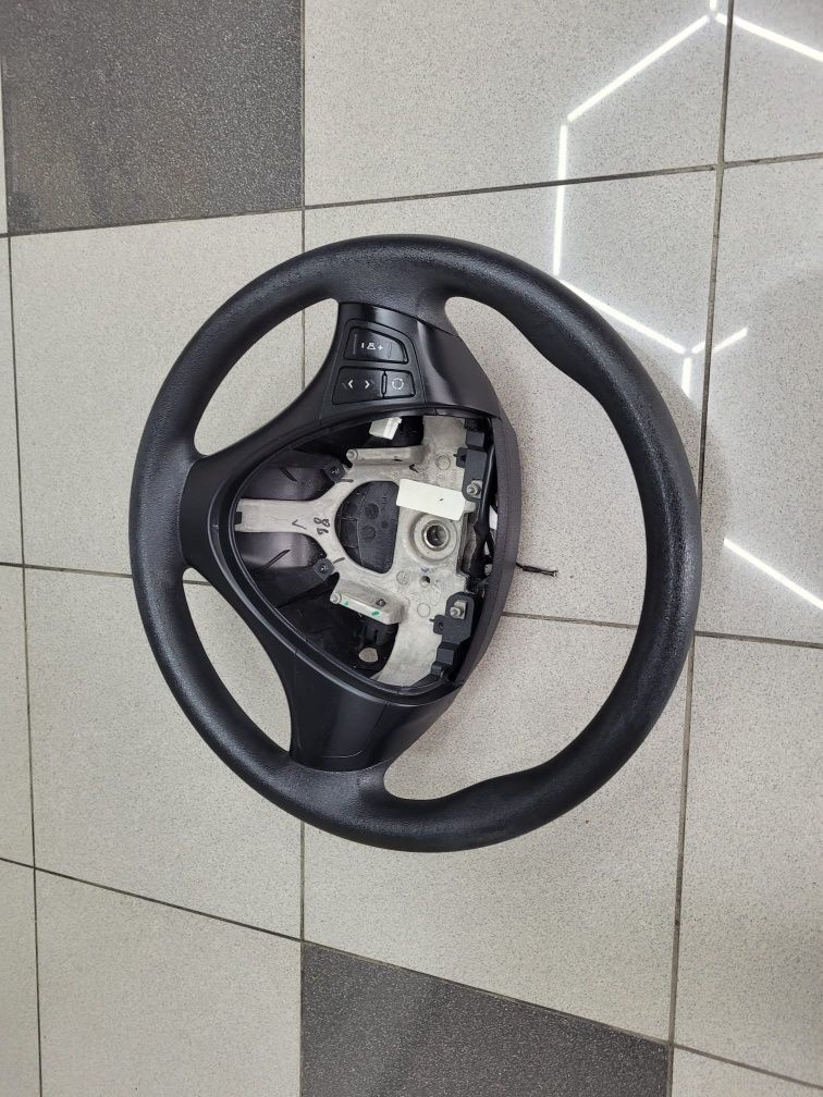 Kierownica stan idealny Hyundai i30 2009r
