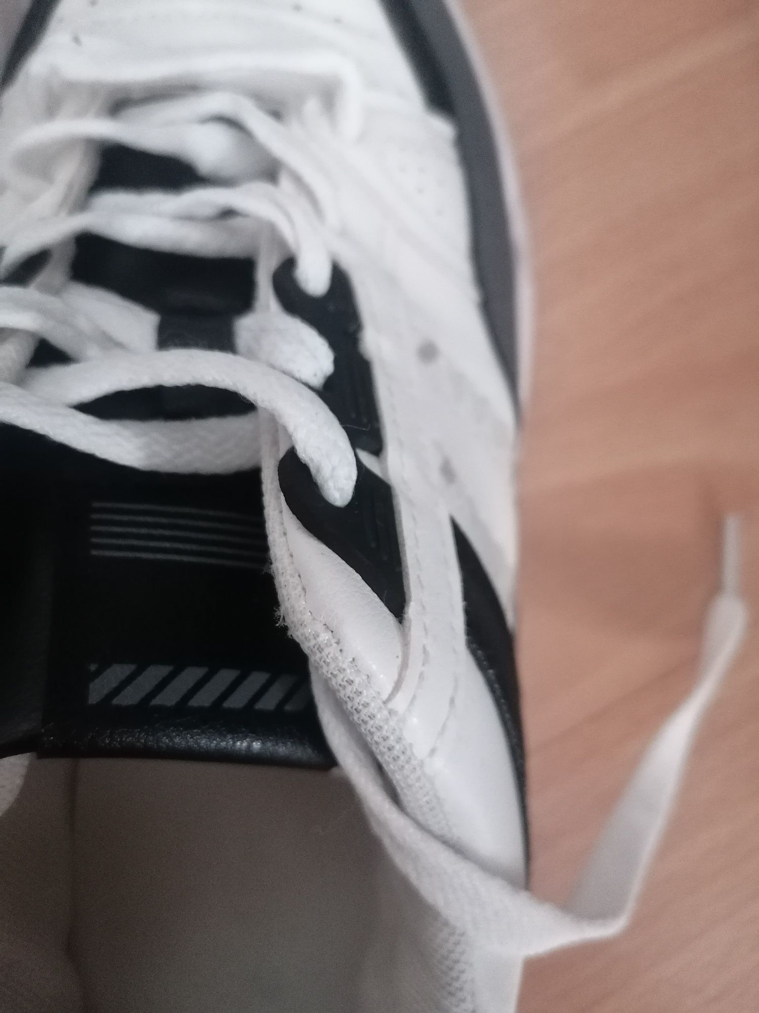 Białe buty damskie sneakersy 40 stan idealny