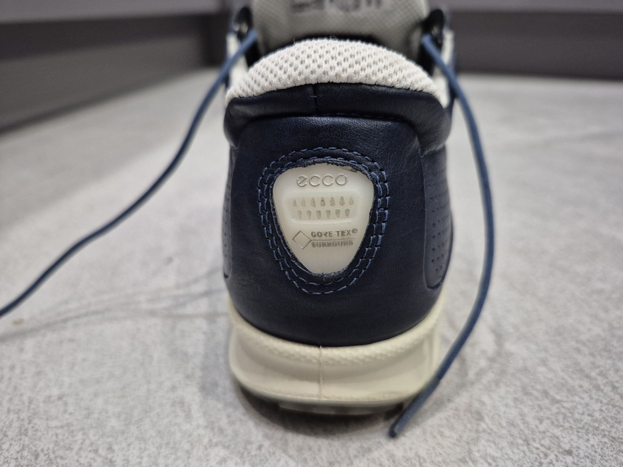 Ecco Women's Cool Gore-tex Surround