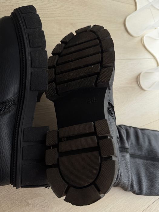 Зимові високі чоботи взуття жіноче сапоги натуральна шкіра і хутро