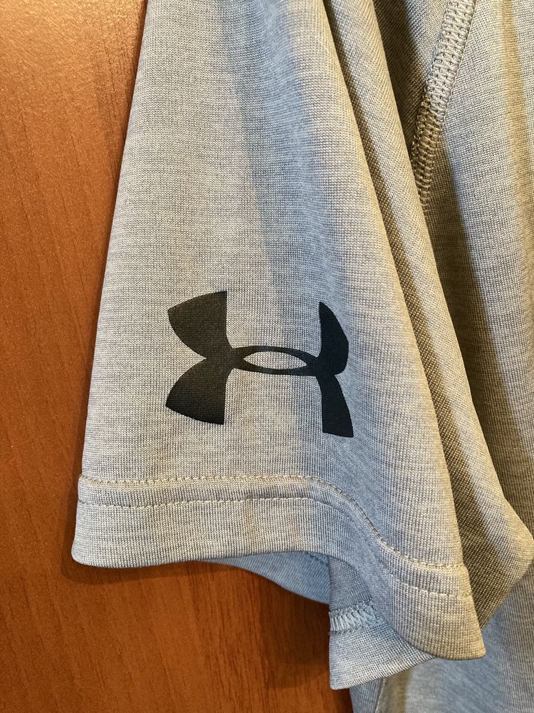 Футболка under armour M