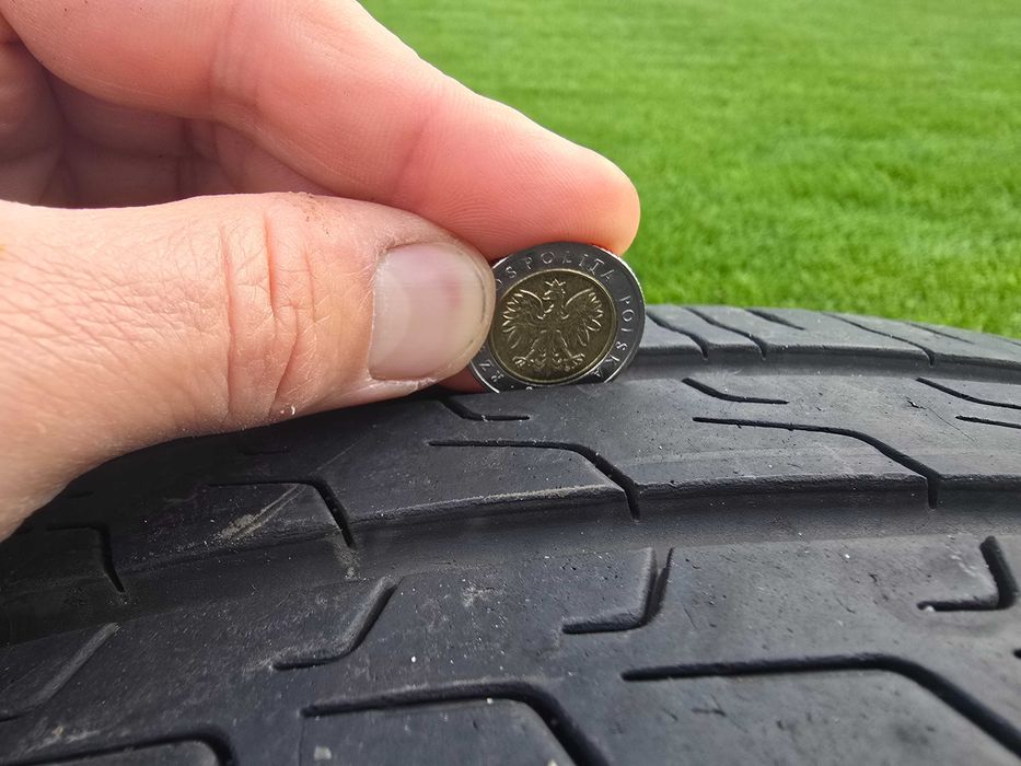 Komplet opon Continental EcoContact 6 185/65/R15 88H, bieżnik 5-6mm