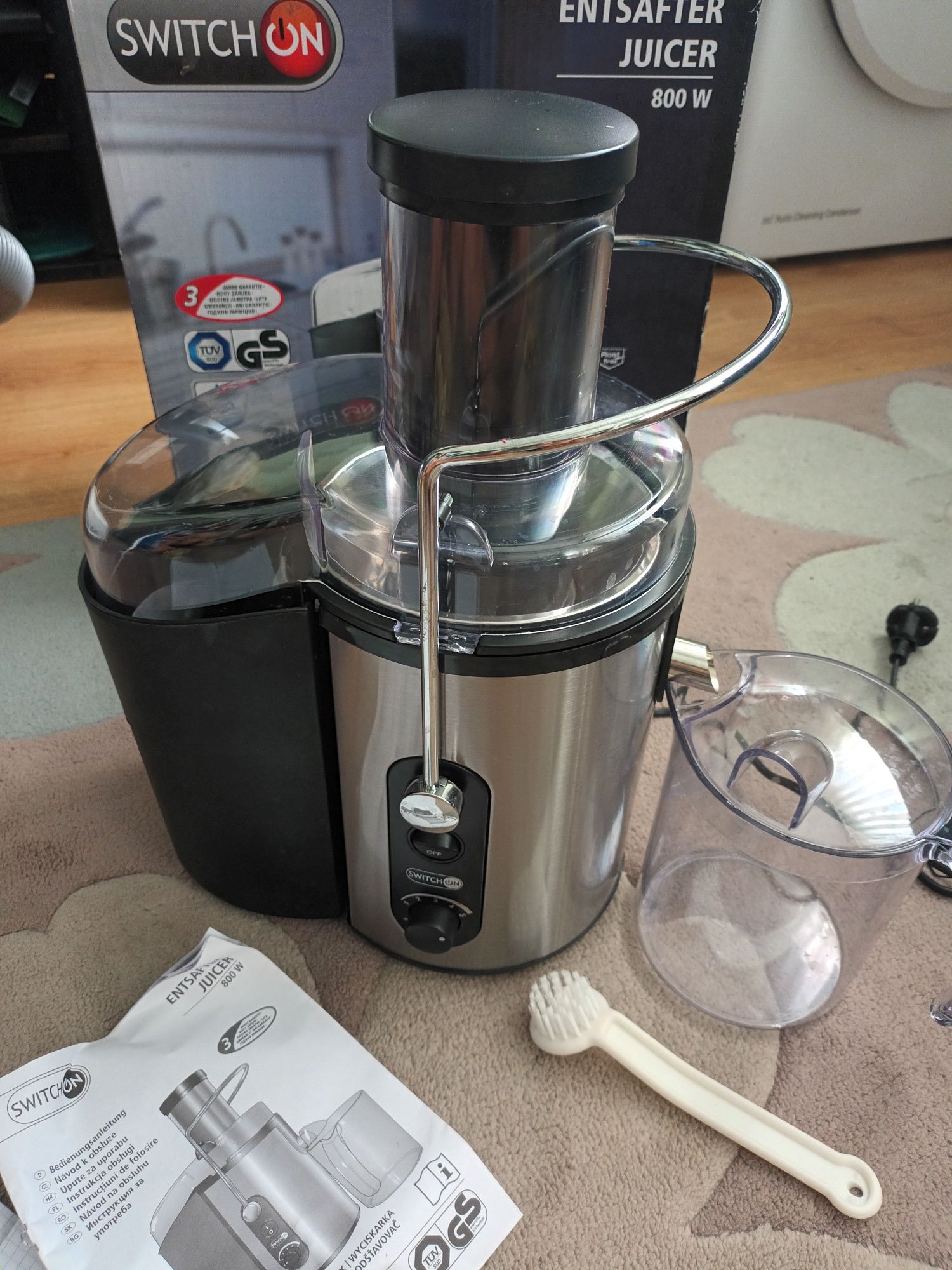 Соковижималка електрична Clatronic AE3533