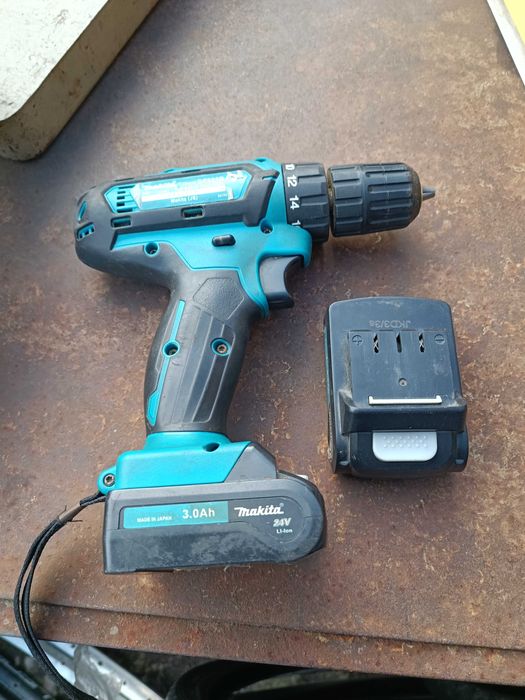 Шуруповерт Makita без зарядного пристрою