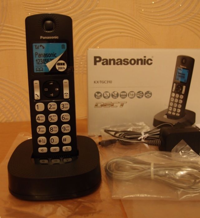 Радиотелефон: "Panasonic KX-TGC310" .