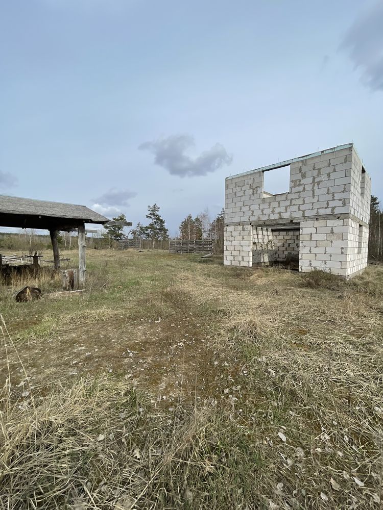 Продаж ділянки з недобудовою