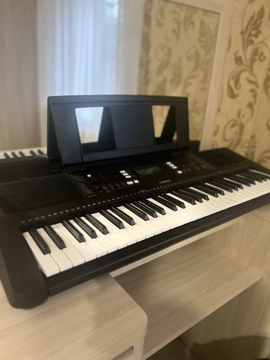 Синтезатор Yamaha PSR-E37
