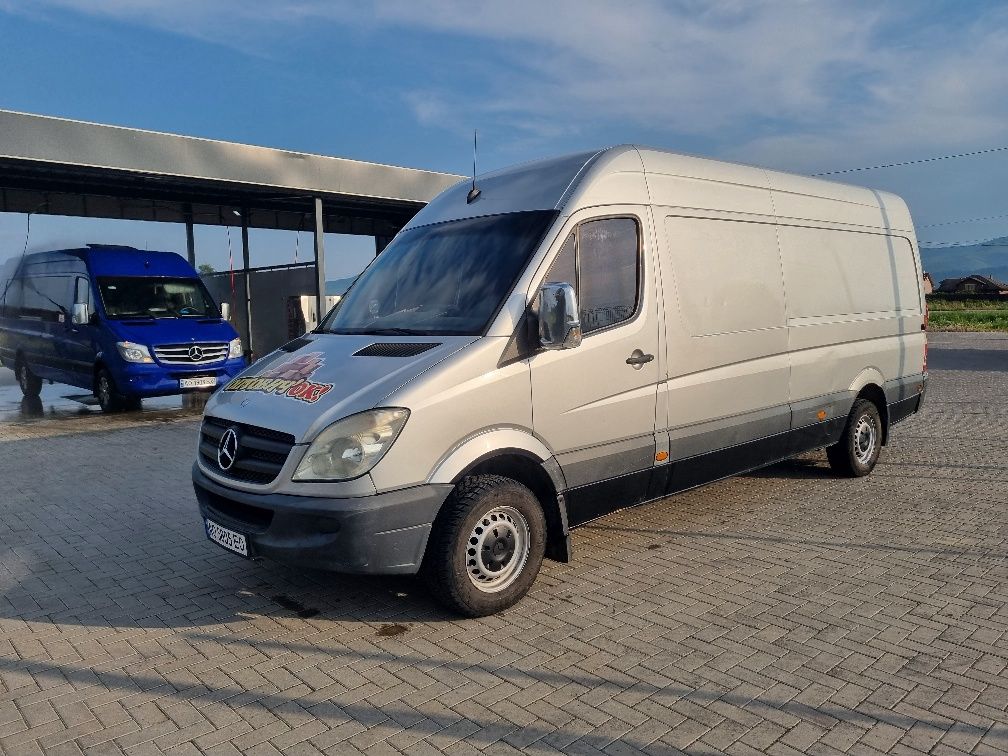 Mercedes-Benz Sprinter Спрінтер бус, автолавка