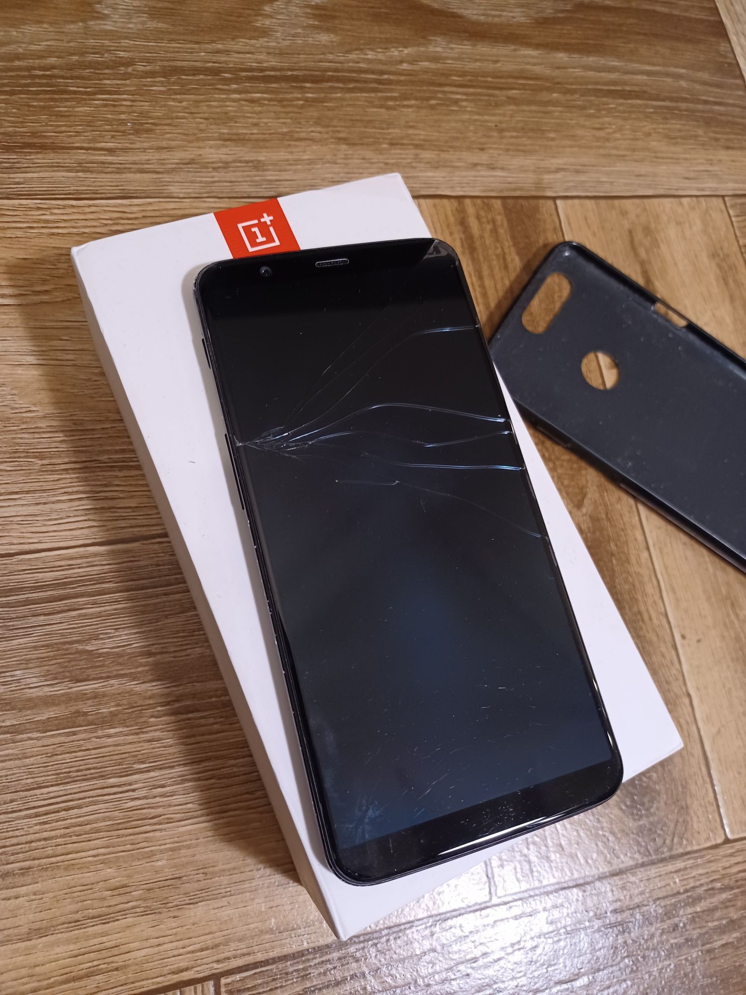 Sprzedam OnePlus 5 (A5010) – 64 GB / 6 GB RAM