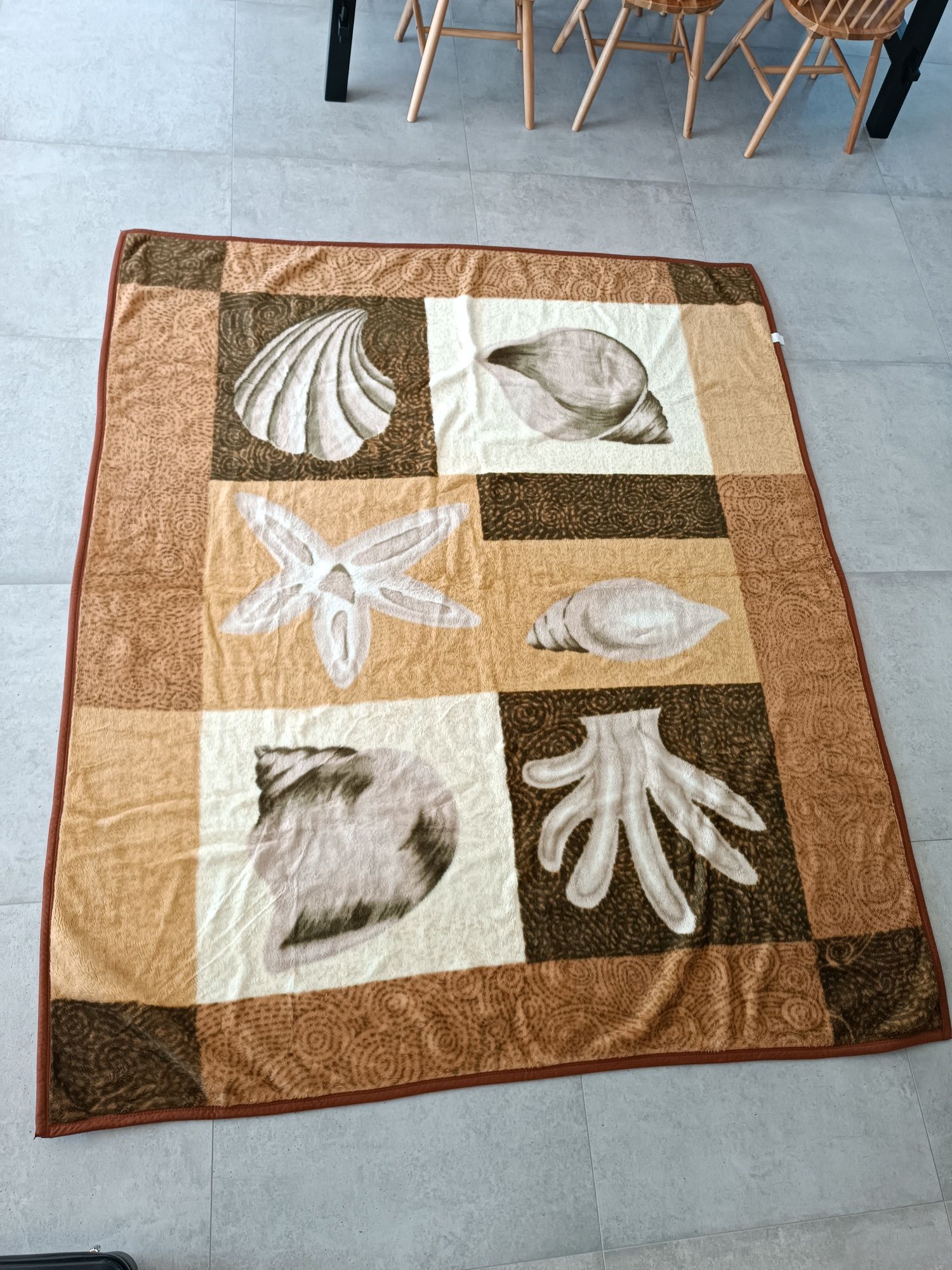 Bardzo gruby koc narzuta 235x200