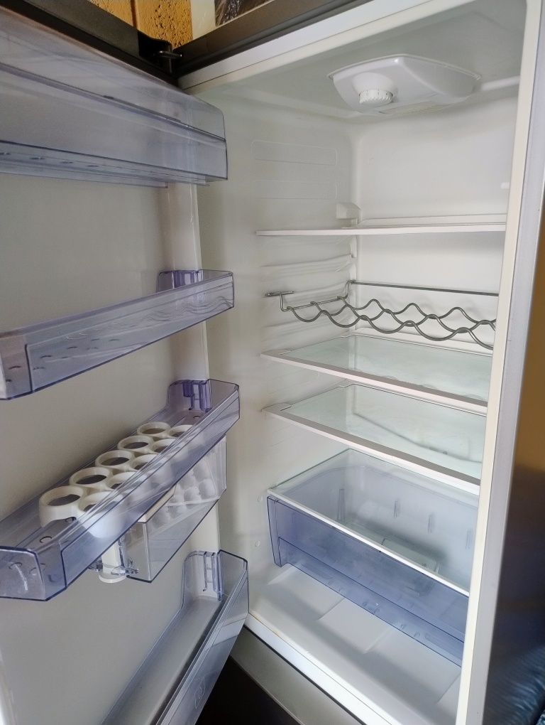 Продам холодильник Beko