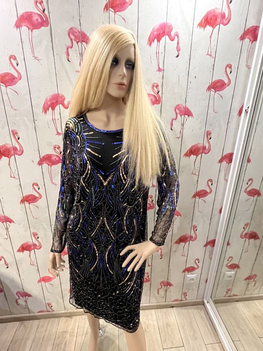 Фирменное нарядное платье