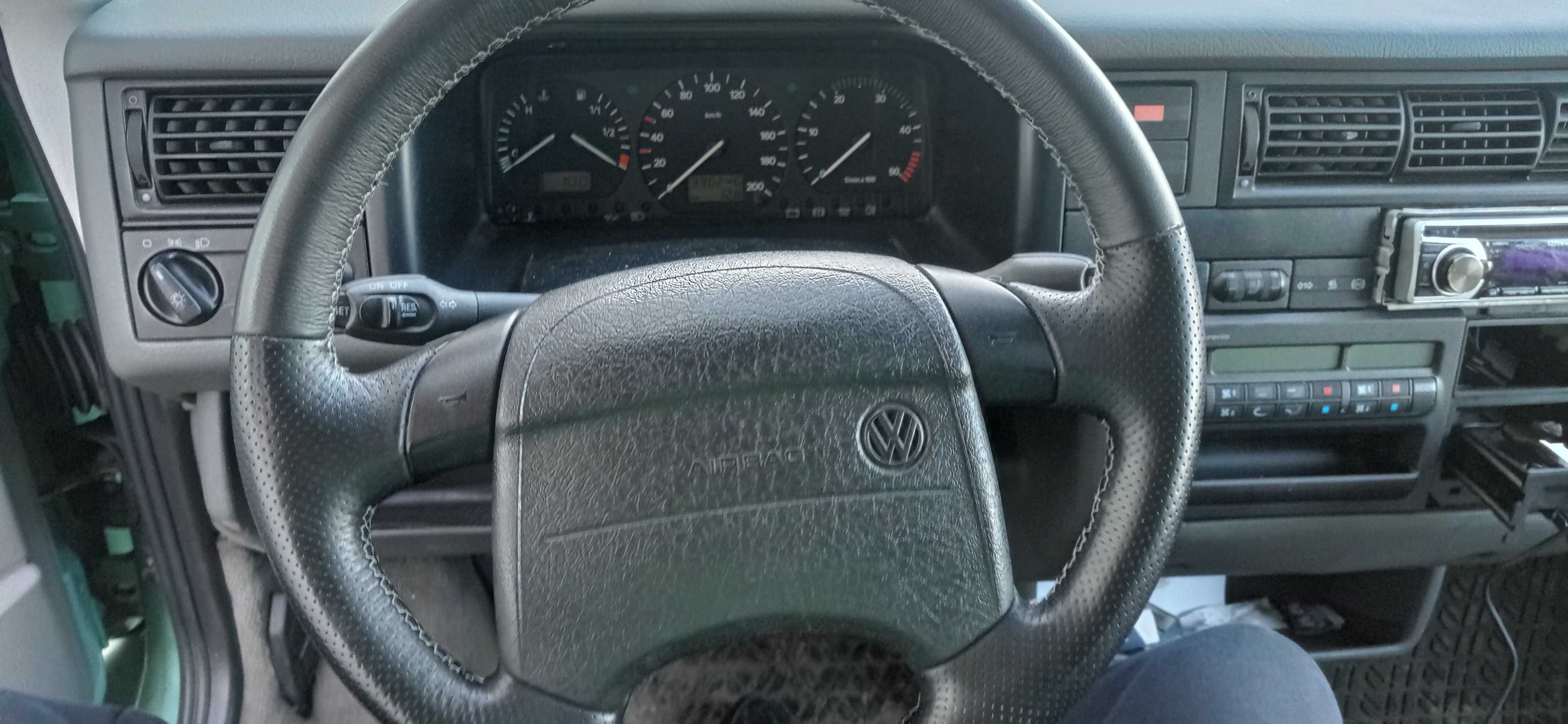 Volkswagen T4 Multivan 2.5 TDI 102 km