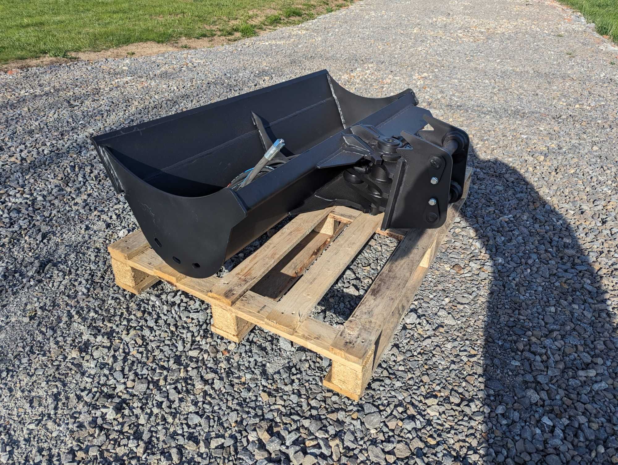 Łyżka skarpowa hydrauliczna do minikoparki 110cm - JCB, CW05, MS03