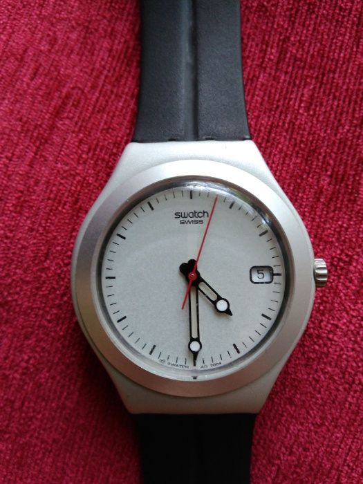 Часы Swatch 2004 Swiss наручные женские серые на батарейке