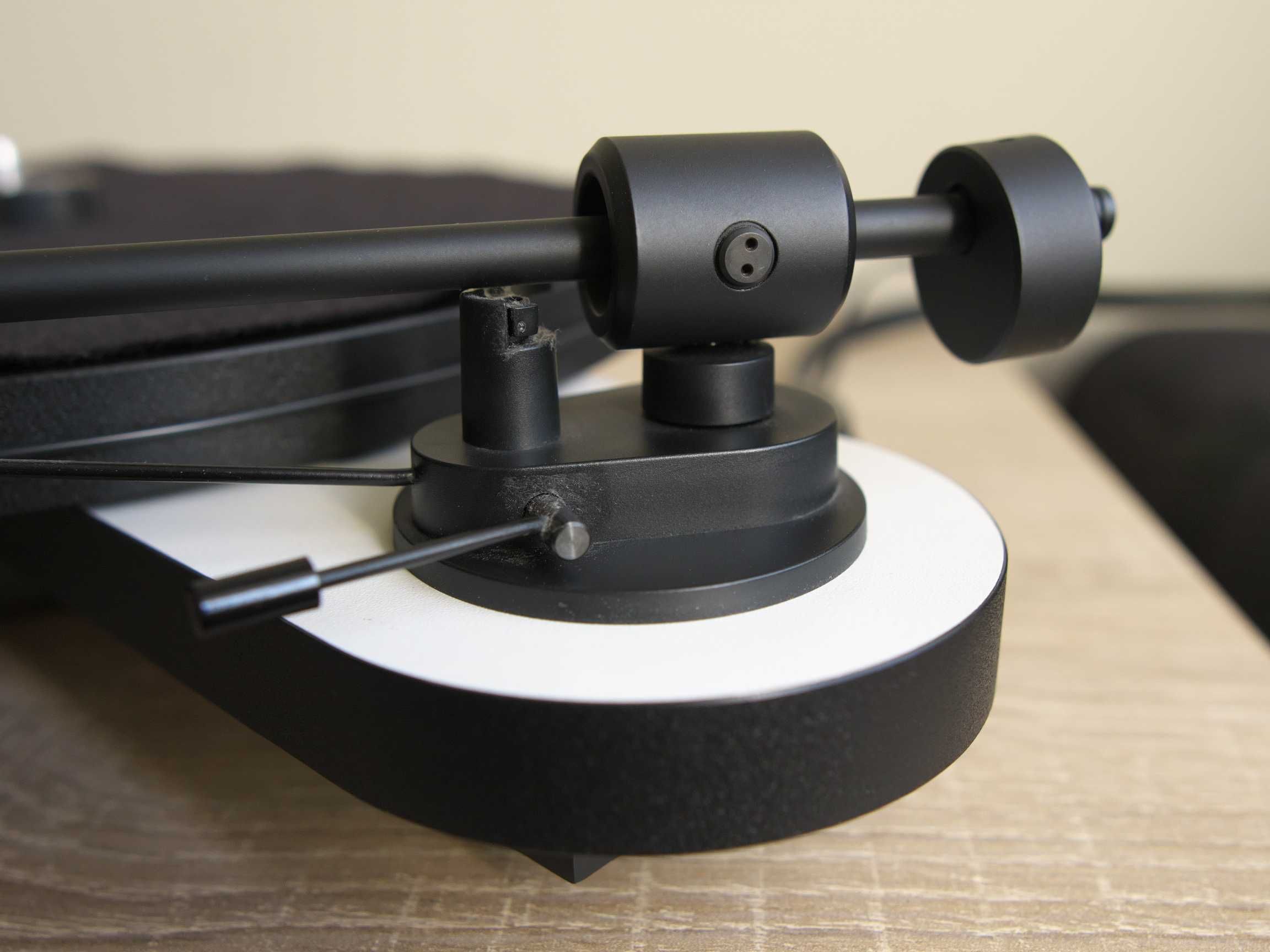 Stylowy gramofon Pro-Ject Elemental