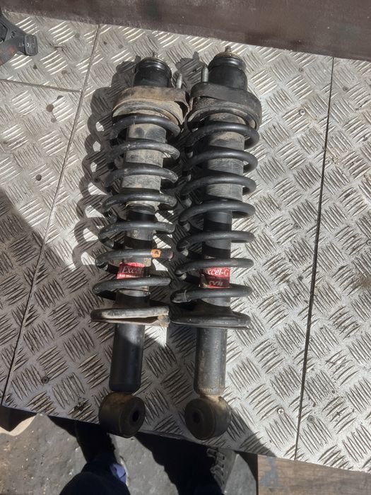 Задние стойки в сборе Mitsubishi Outlander 2005 аутлендер