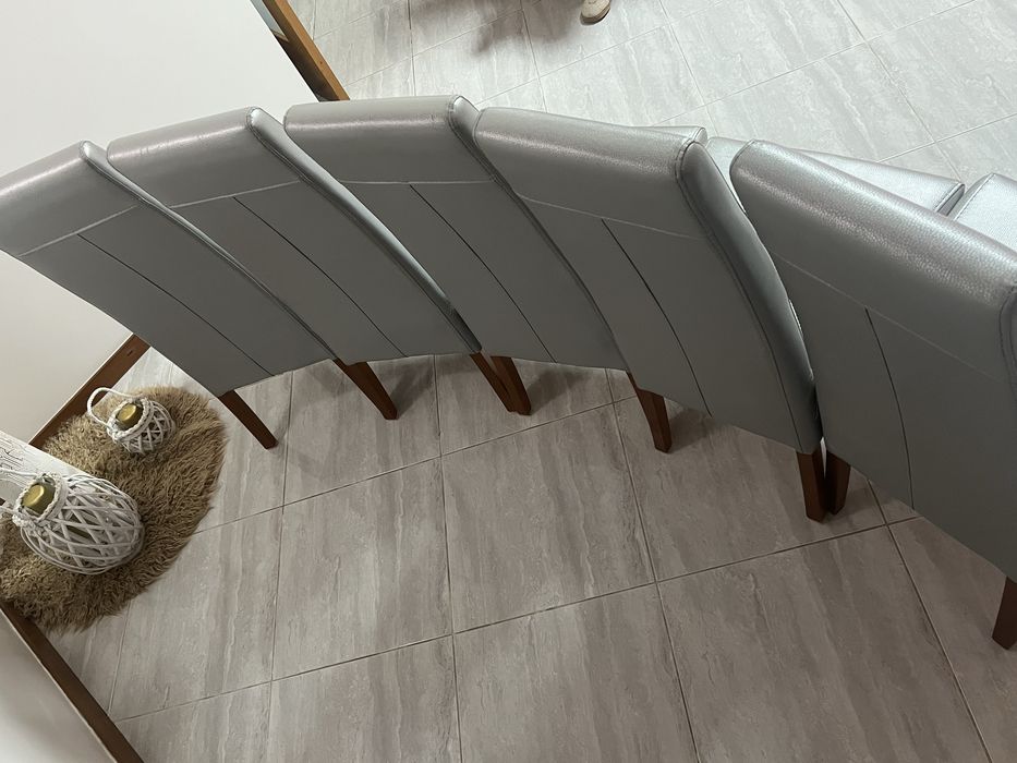 Vendo jogo de 6 Cadeiras