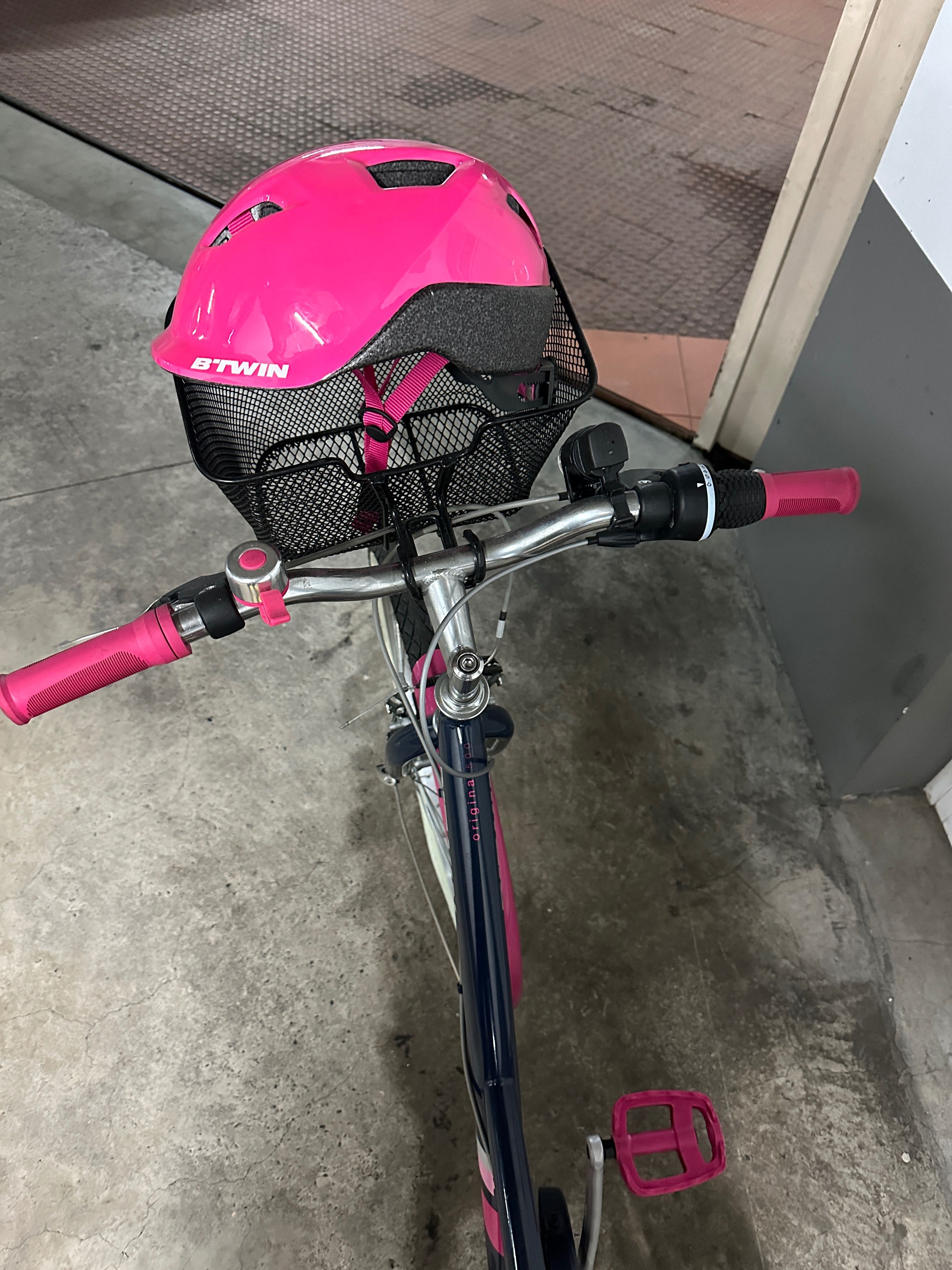 Bicicleta Btwin tamanho intermedio menina + Capacete