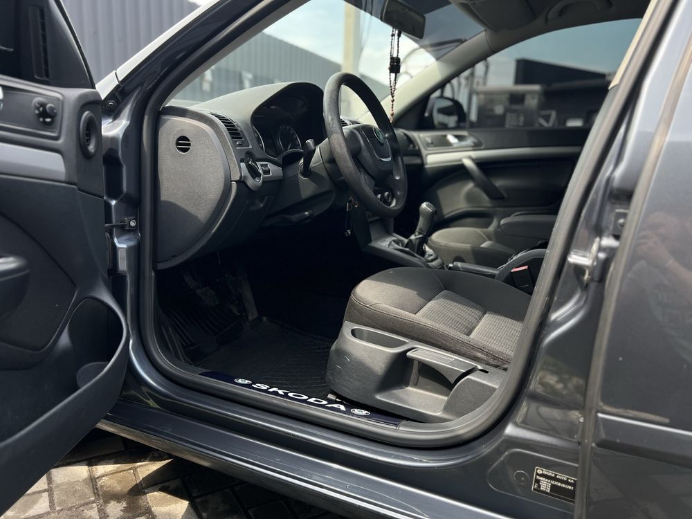 Skoda octavia (a5) 10.2011 року MPI 1.6  газ/бензин