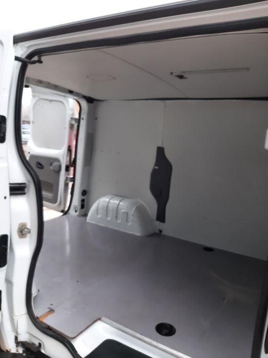 Продам рено трафік