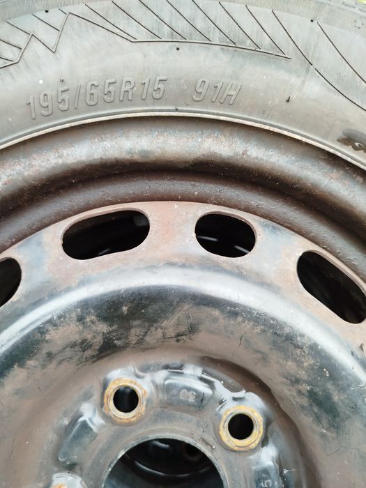 Felgi / opony zimowe Mazda 5   195/65 R15 91H Koła