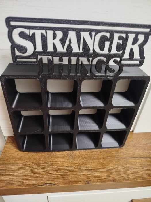 Підставка для кіндерів "Stranger things".