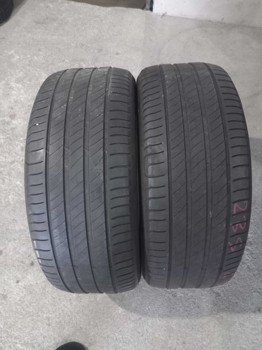 4 pneus 235/45R18 Michelin e Semperit