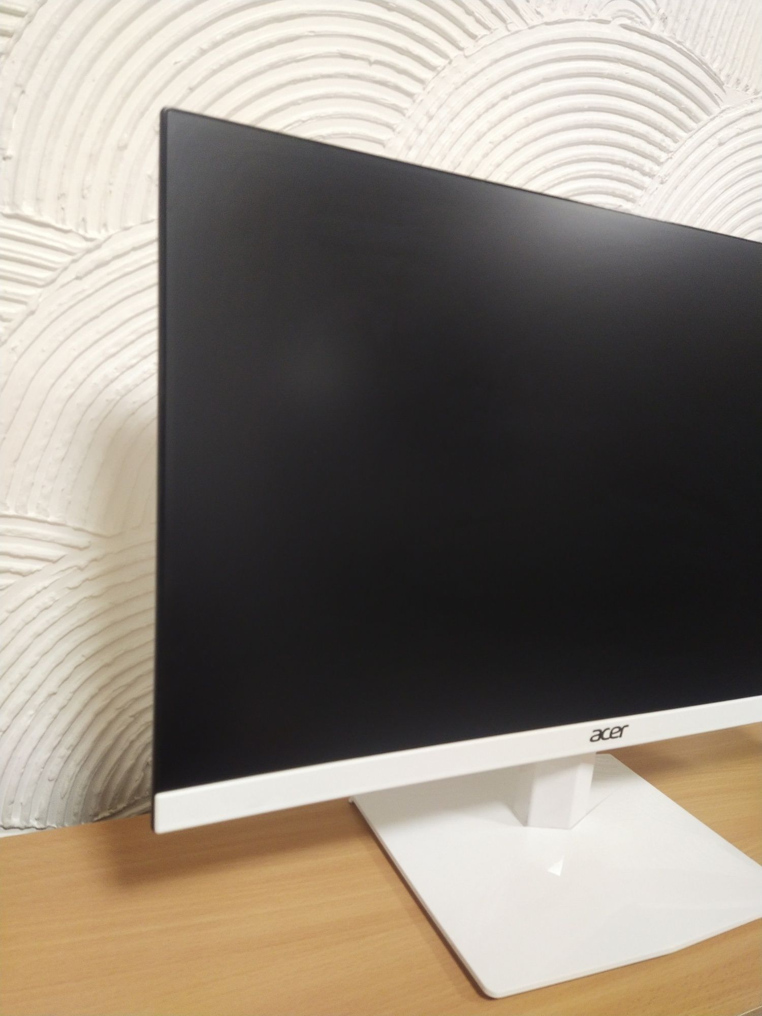 Білий безрамковий монітор Acer HA240YAwi (UM.QW0EE.A01) 23.8"