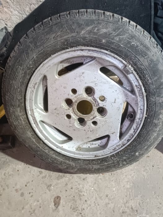 Шини р13 з дисками