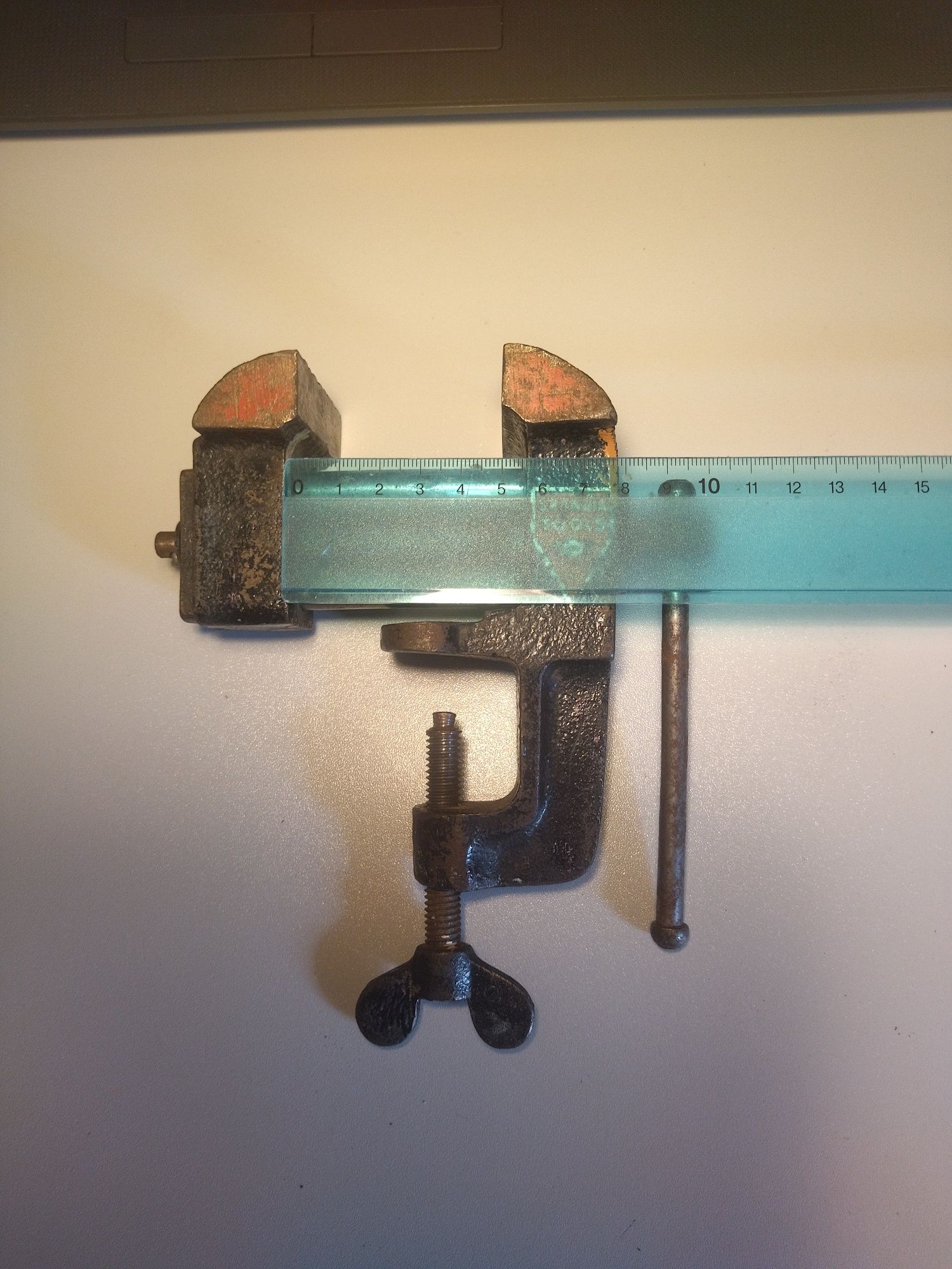 Продаются тиски  Skandia Tools