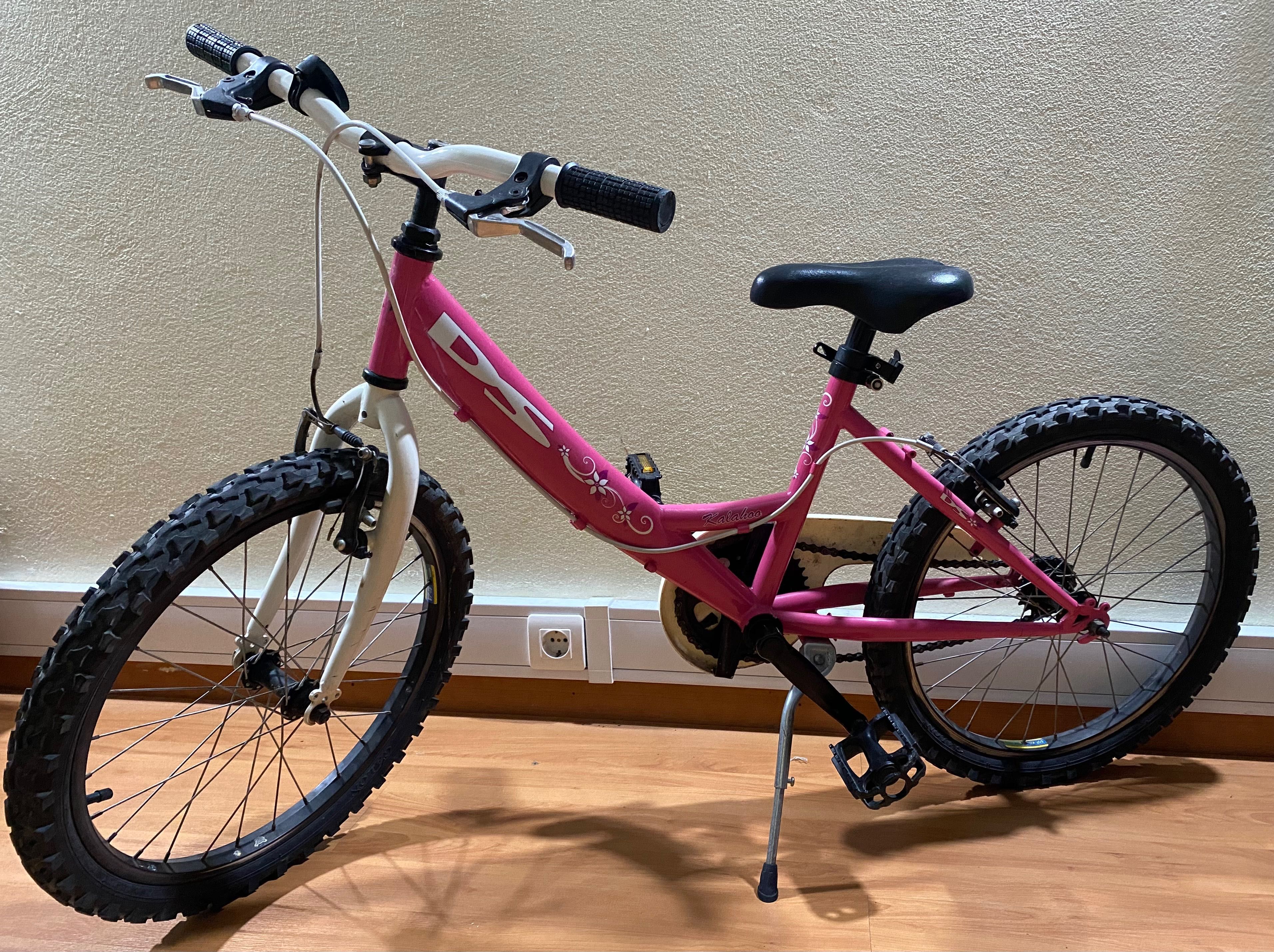 Bicicleta de criança, menina, e bicicleta sem pedais, bom estado 40+39