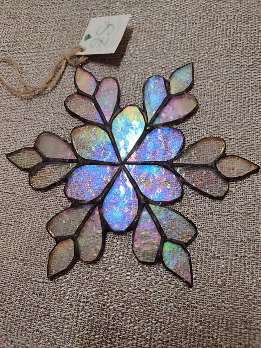 Новорічна прикраса із скла