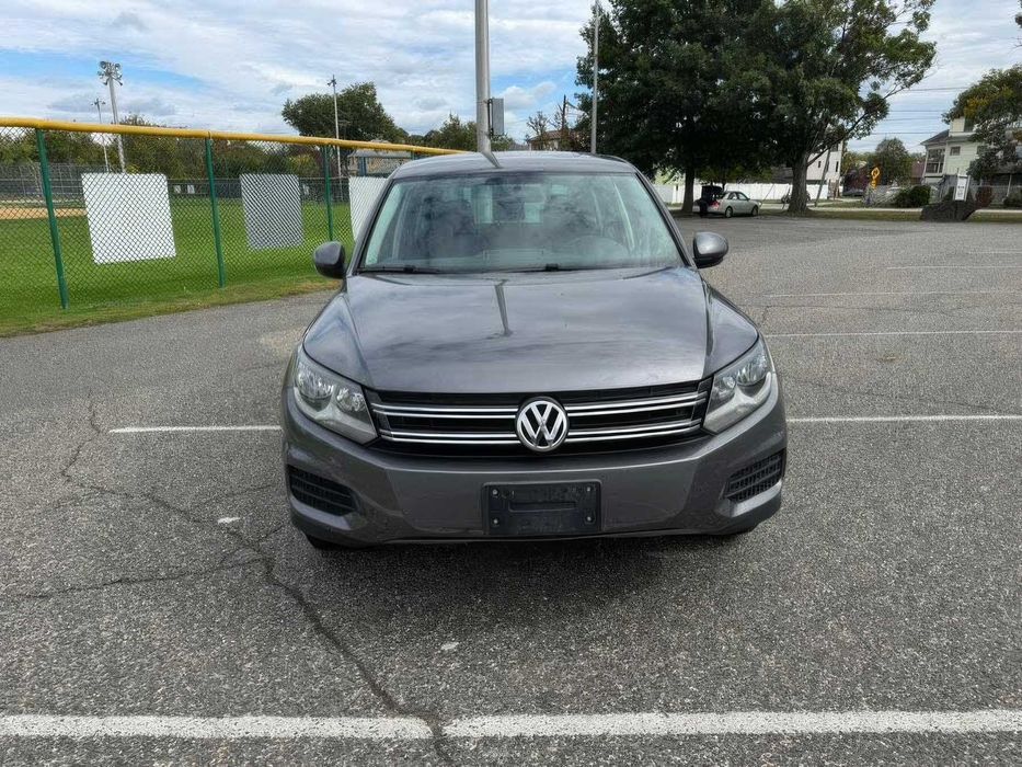 Volkswagen Tiguan SE 4Motion      2014