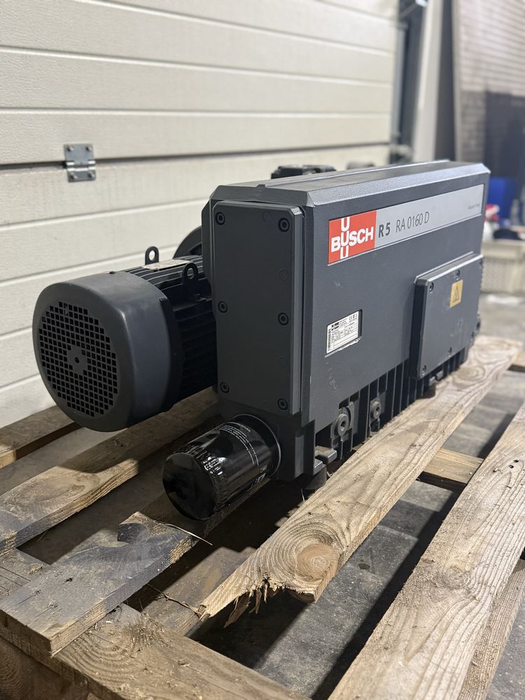 Вакуумний насос BUSCH R5 RA0160D