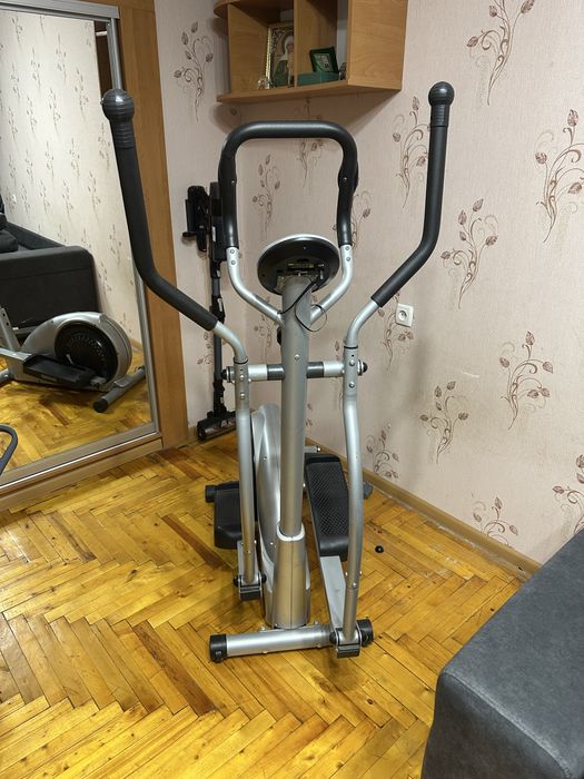 Продам тренажер Орбитрек HouseFit