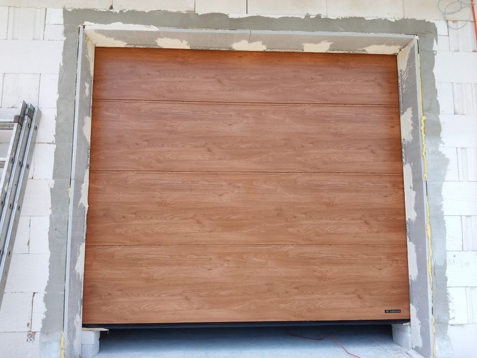 Bramy garażowe, okna, drzwi