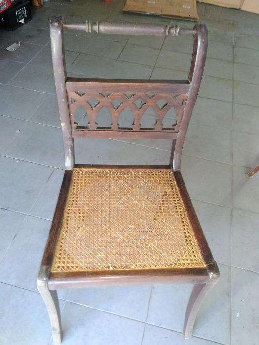 Conjunto Mesa e 8 cadeiras em mogno, tipo inglês , para restauro