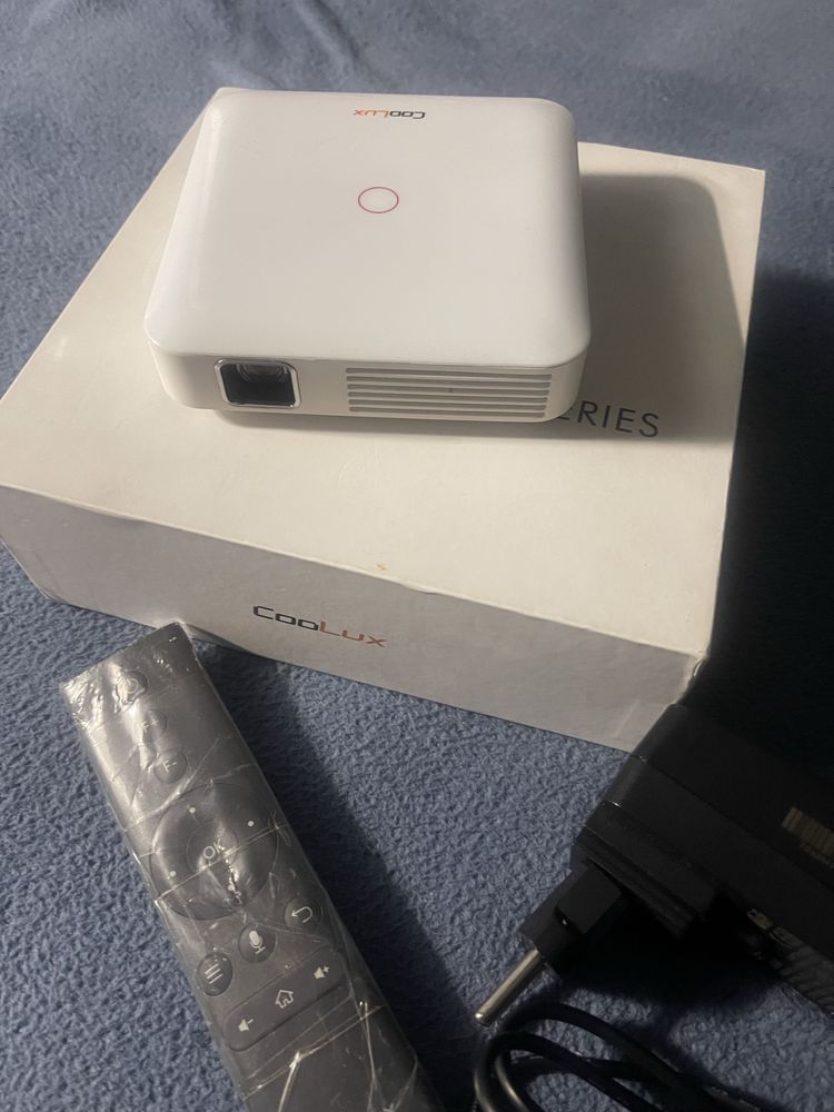 Продам проектор COOLUX Q7