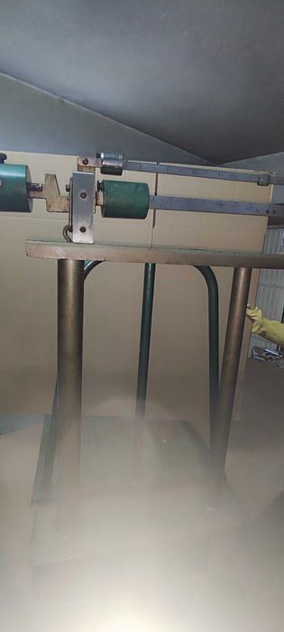 Balanca decimal antiga em ferro capacidade até 500 kgs