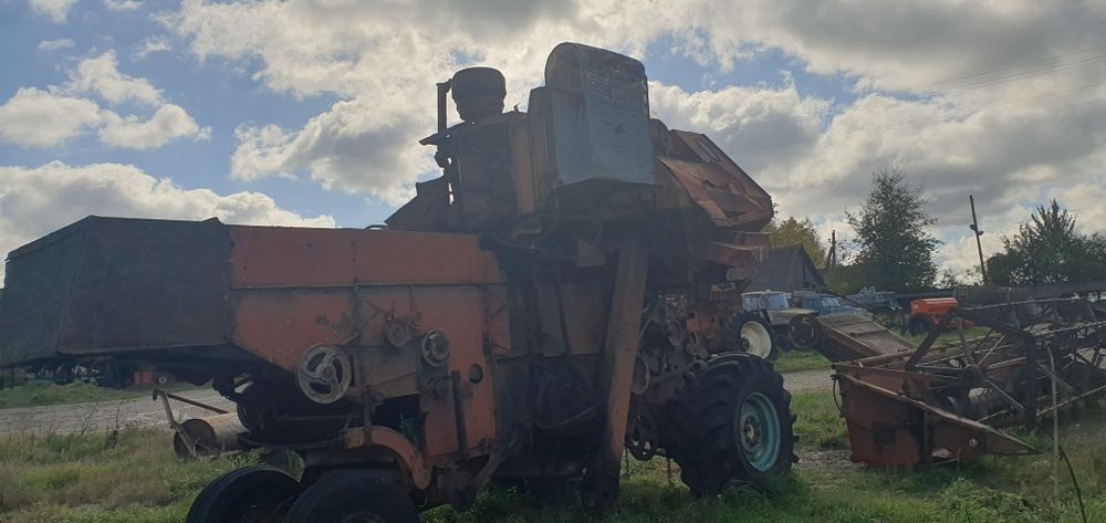 Продам комбайн Нива по запчастинам