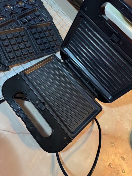 Вафельниця ,сендвічниця,  Мультимейкер 4в 1