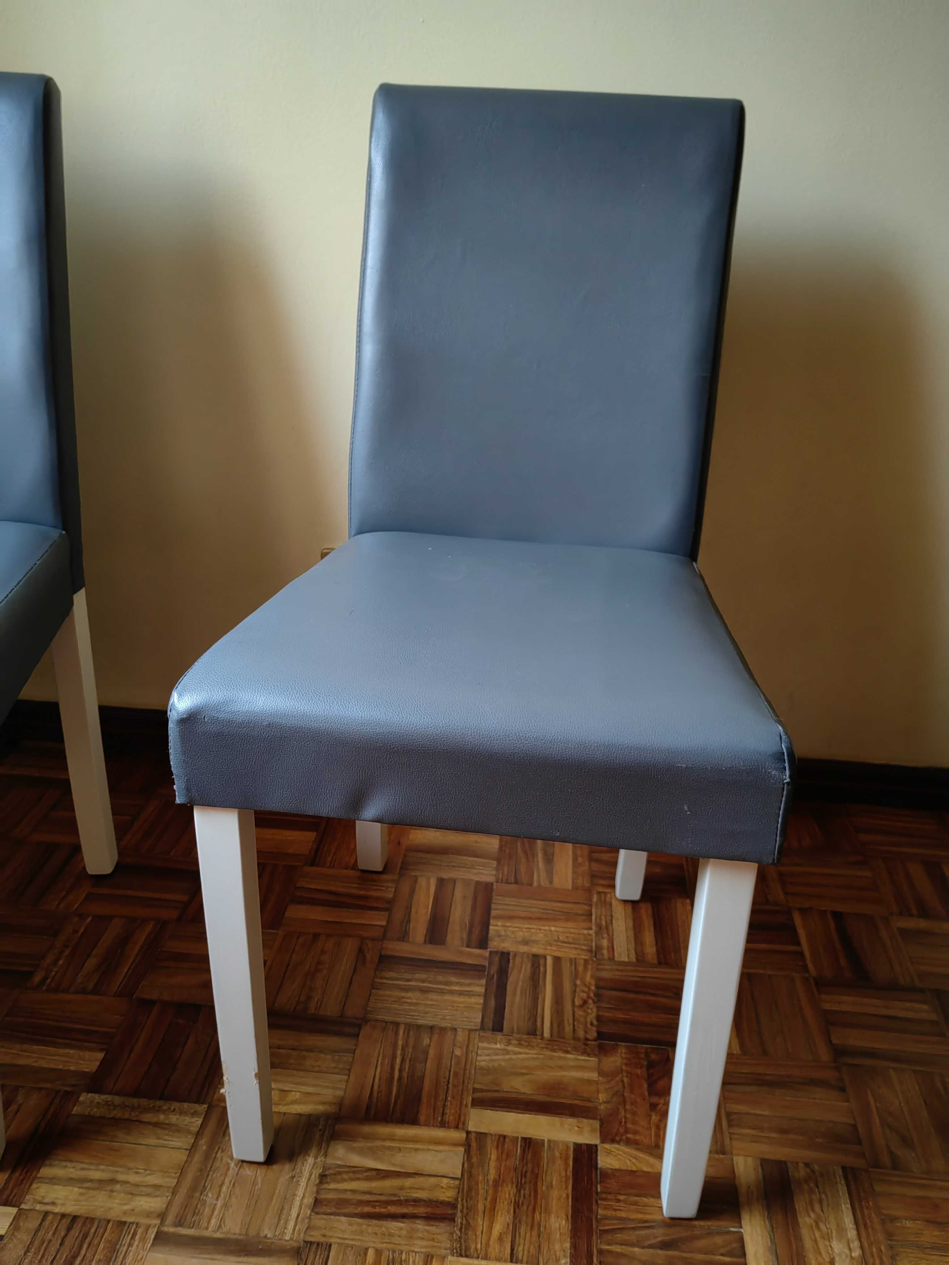 Conjunto 4 cadeiras