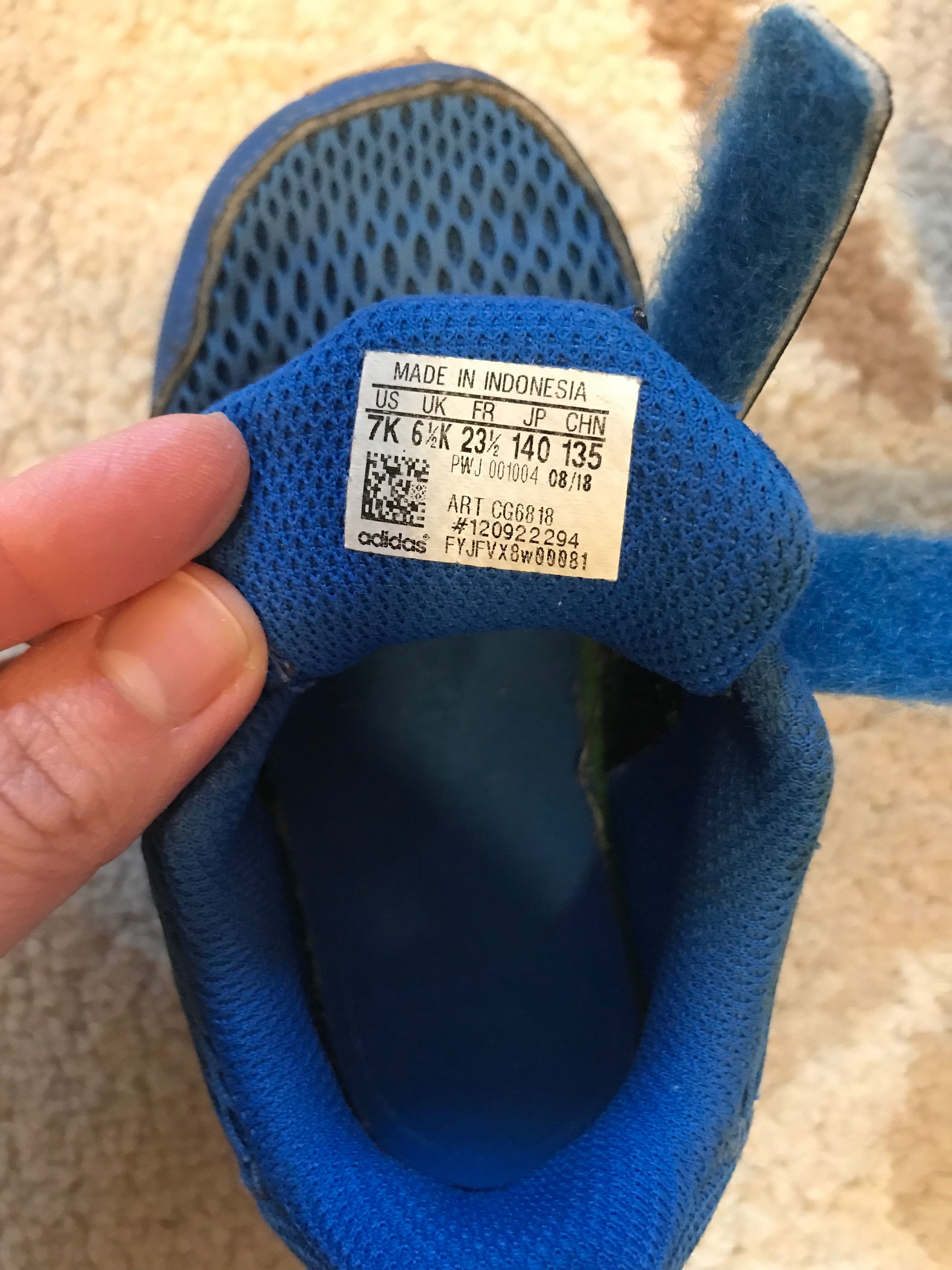 Кросівки Adidas оригінал черевики оригінальні для хлопчика розмір 23