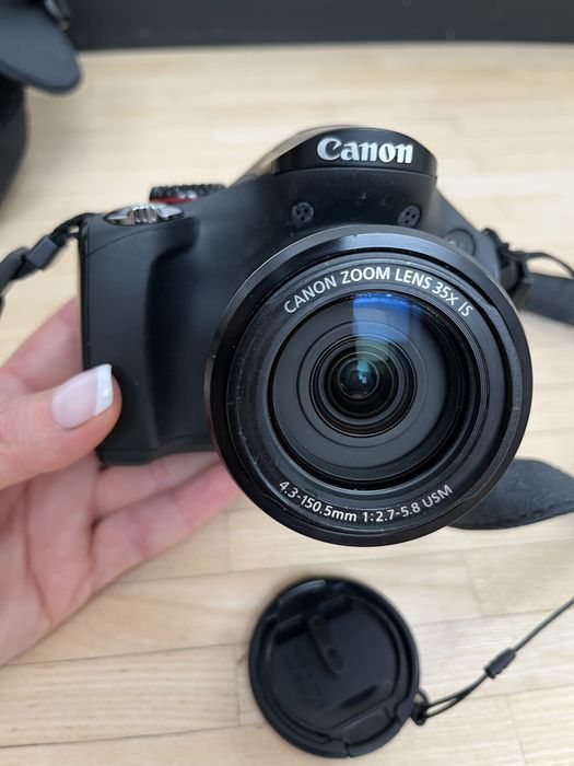 Aparat fotograficzny Canon + pokrowiec i kubek termiczny