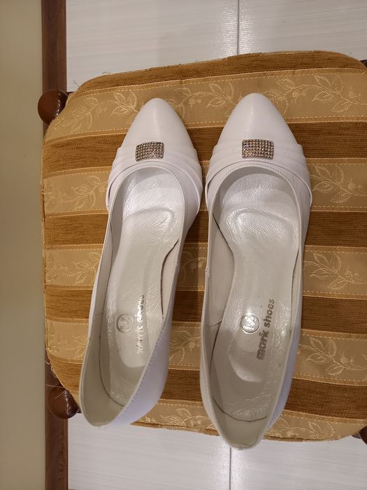 Buty ślubne, wizytowe czółenka rozm. 34,35,37,41